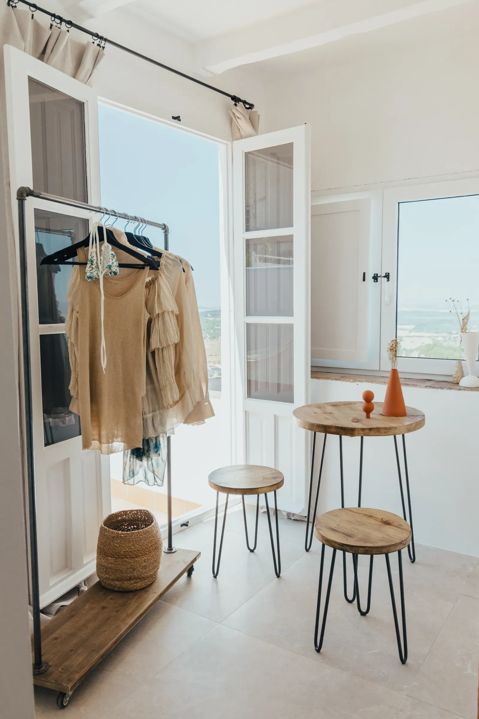 Habitación Asoleo - Suite ático con terraza privada y vistas 360° | Hospedería Manzanilla, Vejer